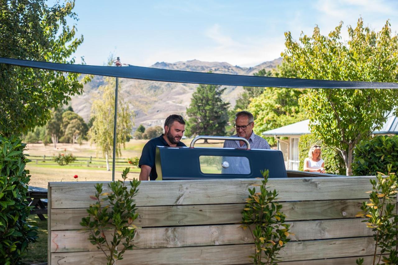 Lake Dunstan Motel ครอมเวลล์ ภายนอก รูปภาพ
