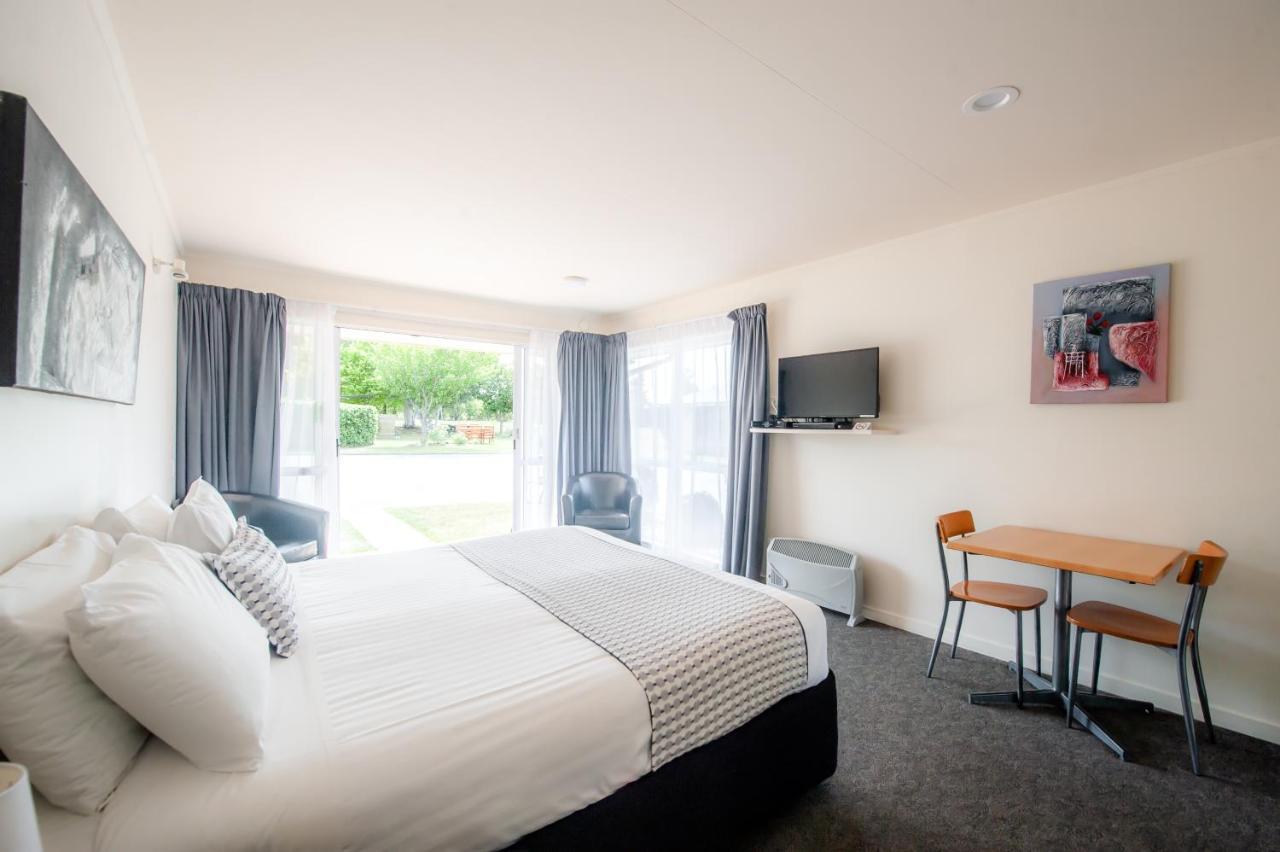 Lake Dunstan Motel ครอมเวลล์ ภายนอก รูปภาพ
