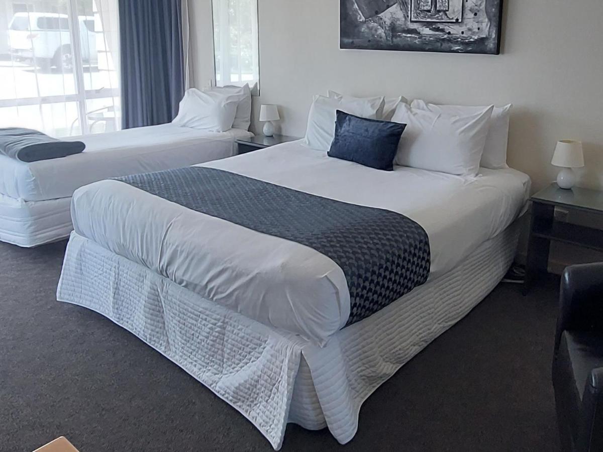 Lake Dunstan Motel ครอมเวลล์ ภายนอก รูปภาพ