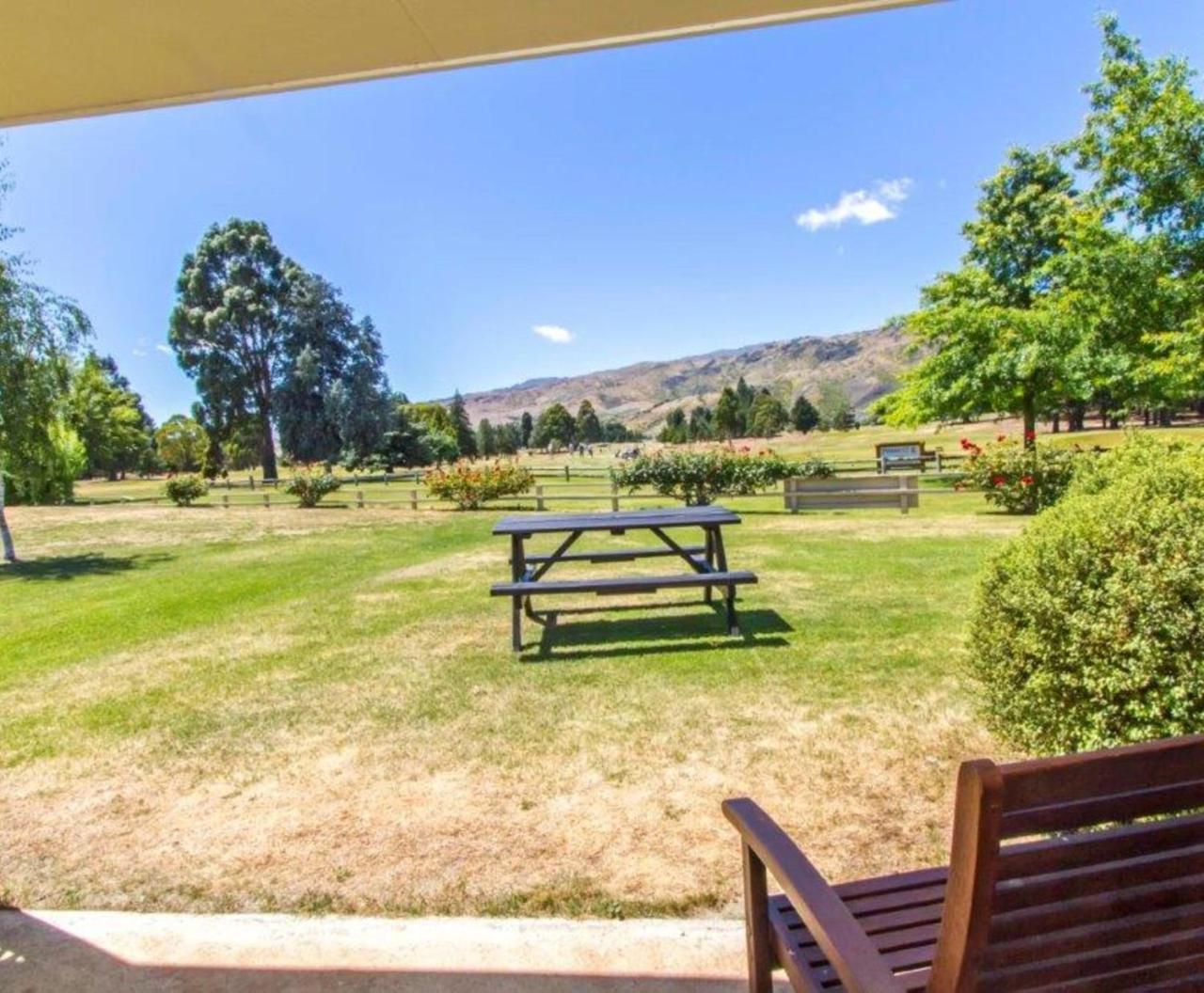 Lake Dunstan Motel ครอมเวลล์ ภายนอก รูปภาพ